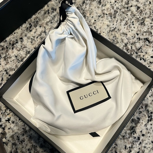 Authentic GUCCI belt for sale. - Picture 9 of 11
